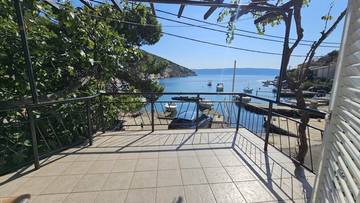 Thumbnail von Semi-detached house in the first row to the sea with boat dock (usage), garden, and garage