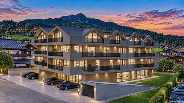 Building land in a central prime location with apartment hotel planning