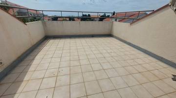 Thumbnail von Large house with sea view, garden, and garage on four floors