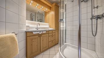 Thumbnail von Spacious apartment with a beautiful view in a central location