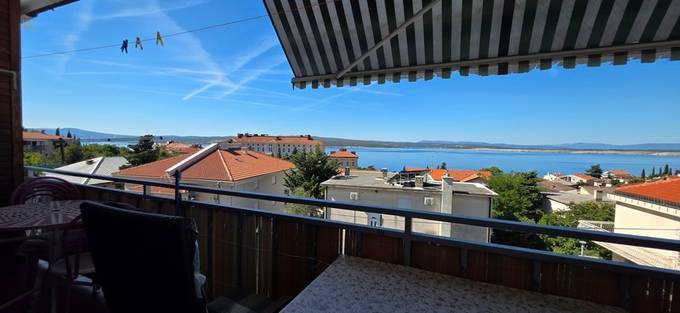 Wohnung mit Panoramablick auf das Meer, Terrasse und Balkon in ruhiger Sackgasse