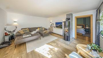 Thumbnail von Spacious multi-family house with 3 apartments
