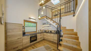 Thumbnail von Spacious multi-family house with 3 apartments