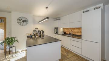 Thumbnail von Spacious multi-family house with 3 apartments