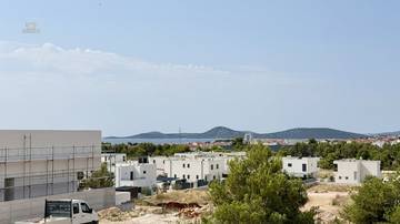 Thumbnail von Modern maisonette apartment with roof terrace and panoramic sea view