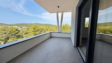 Thumbnail von Modern maisonette apartment with roof terrace and panoramic sea view