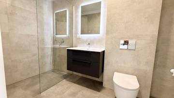 Thumbnail von Modern maisonette apartment with roof terrace and panoramic sea view