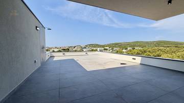 Thumbnail von Modern maisonette apartment with roof terrace and panoramic sea view