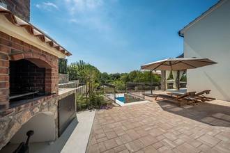 Thumbnail von High-quality stone house with swimming pool and sea view