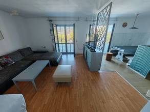 Thumbnail von Semi-detached house with two apartments, two garages, and sea view
