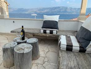 Thumbnail von House with 6 apartments, sea view, and large terrace only 65 meters from the sea