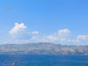 Thumbnail von House with 6 apartments, sea view, and large terrace only 65 meters from the sea