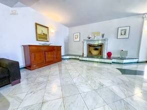 Thumbnail von Spacious villa with swimming pool, private tennis court, and sea view