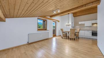 Thumbnail von Attic apartment with a beautiful mountain view