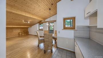 Thumbnail von Attic apartment with a beautiful mountain view