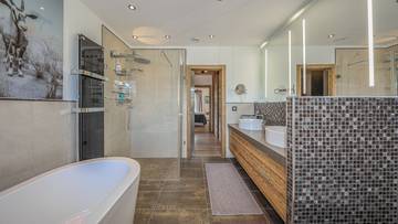 Thumbnail von Exclusive corner house in sunny peaceful location