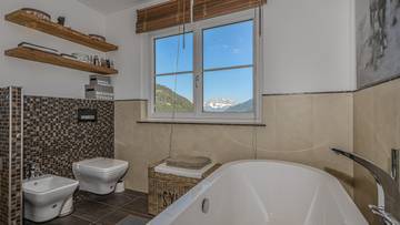 Thumbnail von Exclusive corner house in sunny peaceful location