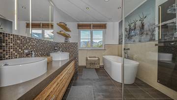 Thumbnail von Exclusive corner house in sunny peaceful location