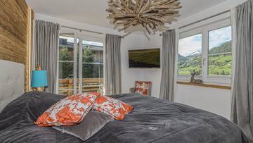 Thumbnail von Exclusive corner house in sunny peaceful location