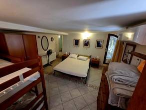 Thumbnail von Mediterranean house with two residential units and a large garden, only 35 meters from the beach