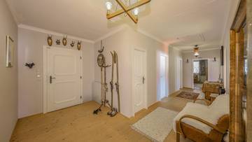 Thumbnail von Golf-in/Golf-out country house in sunny prime location