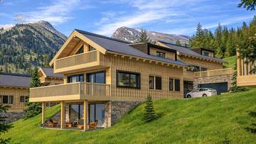 Thumbnail von 9 building-permitted chalets with recreational residence designation