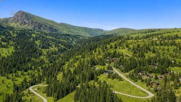 Thumbnail von 9 building-permitted chalets with recreational residence designation