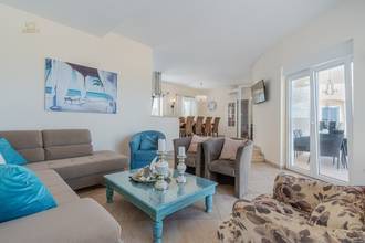 Thumbnail von Charming villa with swimming pool and sea view