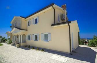 Thumbnail von Charming villa with swimming pool and sea view