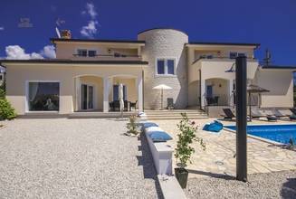 Thumbnail von Charming villa with swimming pool and sea view