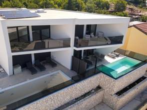 Thumbnail von Modern semi-detached house with pool and sea view