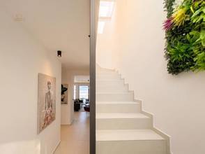 Thumbnail von Modern semi-detached house with pool and sea view