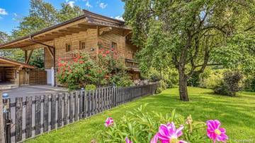 Thumbnail von Tyrolean house with over 3,800 m² of land in an idyllic quiet location