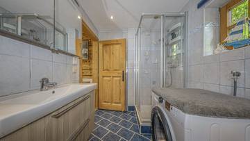 Thumbnail von Tyrolean house with over 3,800 m² of land in an idyllic quiet location
