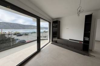 Thumbnail von Modern new-build apartment in the first row to the sea
