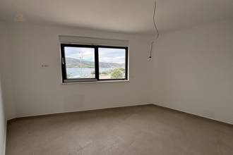 Thumbnail von Modern new-build apartment in the first row to the sea