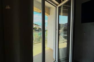 Thumbnail von Multi-family house in first line to the sea