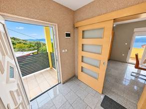 Thumbnail von House with two apartments and beautiful sea view