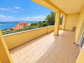 Thumbnail von House with two apartments and beautiful sea view