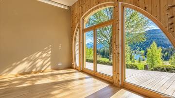 Thumbnail von Unique refuge in prime location with a view of Lake Schwarz