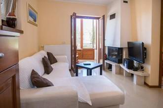 Thumbnail von Luxurious house with heated pool, four residential units, and sea view