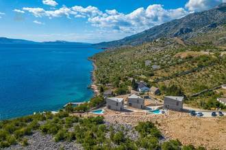 Thumbnail von Modern villa with swimming pool and sea view below Velebit