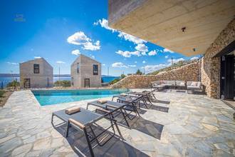 Thumbnail von Modern villa with swimming pool and sea view below Velebit
