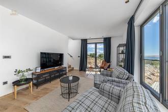 Thumbnail von Modern villa with swimming pool and sea view below Velebit