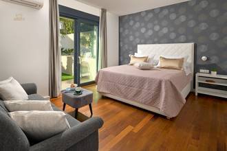 Thumbnail von Modern villa with heated pool, wellness area, and sea view