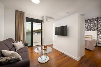 Thumbnail von Modern villa with heated pool, wellness area, and sea view