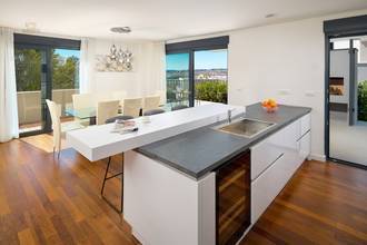Thumbnail von Modern villa with heated pool, wellness area, and sea view