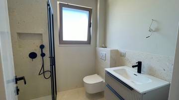 Thumbnail von Newly built apartment with covered terrace and sea view