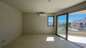 Thumbnail von Newly built apartment with covered terrace and sea view