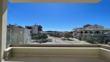 Thumbnail von Newly built apartment with covered terrace and sea view